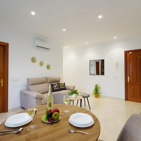 Moderno Y Elegante Centrico Con Balcon アパート