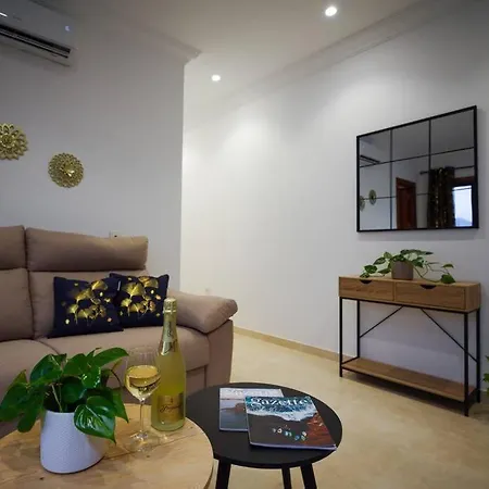 Moderno Y Elegante Centrico Con Balcon Apartman
