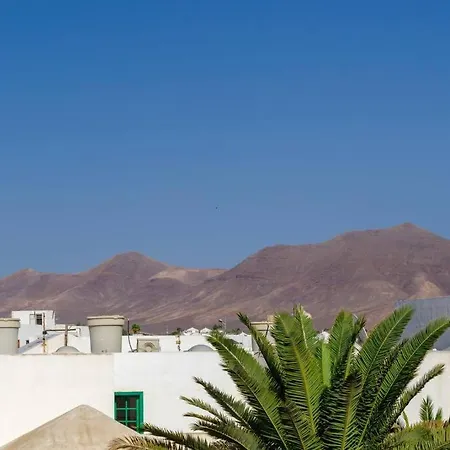 Moderno Y Elegante Centrico Con Balcon * Playa Blanca